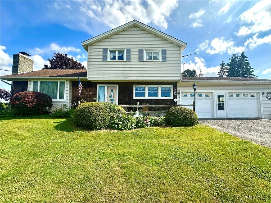 9718 Pearson Road, Hartland, New York 14105, Hartland, New York 14105, 3 Bedrooms Bedrooms, 10 Rooms Rooms,2 BathroomsBathrooms,Residential,Closed,9718 Pearson Road, Hartland, New York 14105,0,B1615804