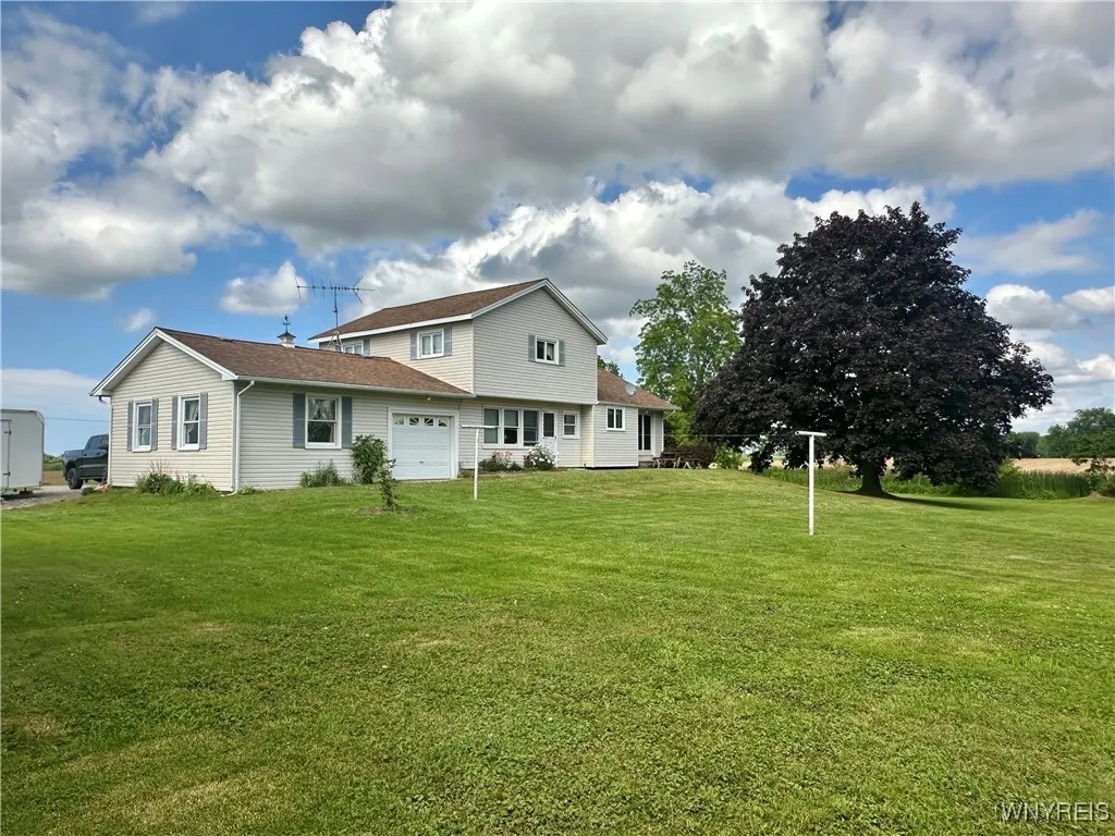 9718 Pearson Road, Hartland, New York 14105, Hartland, New York 14105, 3 Bedrooms Bedrooms, 10 Rooms Rooms,2 BathroomsBathrooms,Residential,Closed,9718 Pearson Road, Hartland, New York 14105,0,B1615804