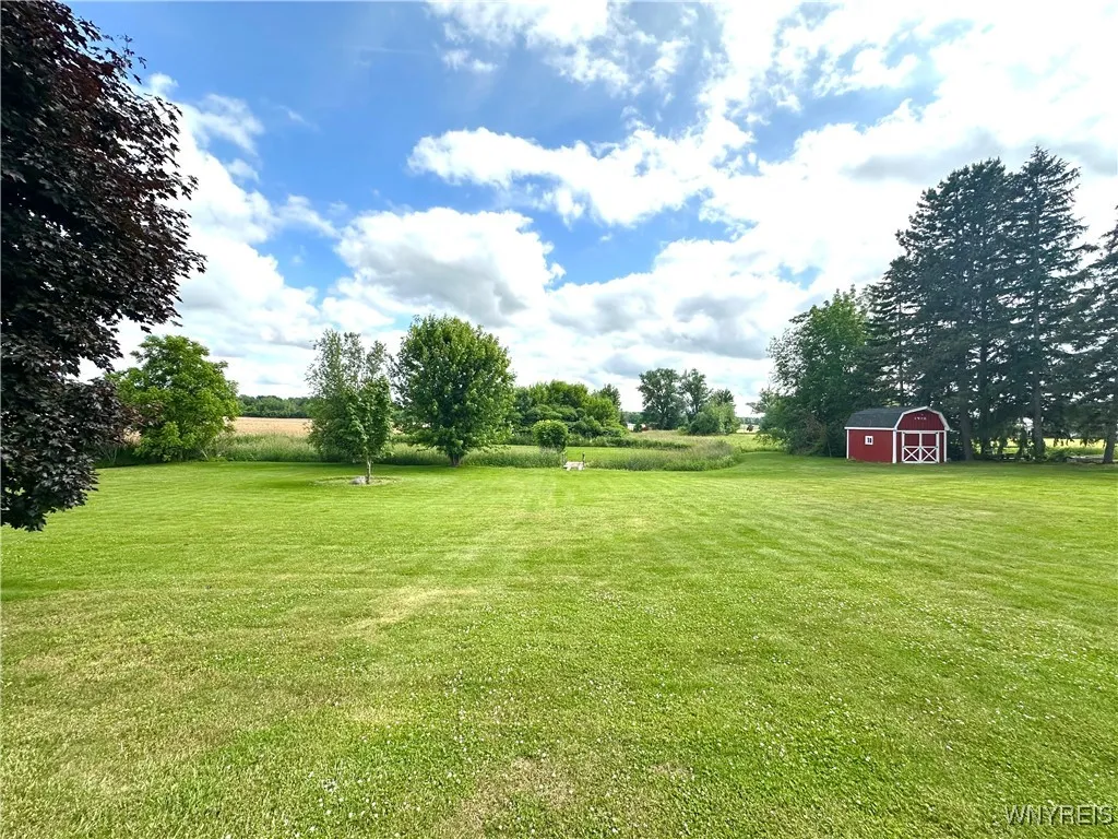 9718 Pearson Road, Hartland, New York 14105, Hartland, New York 14105, 3 Bedrooms Bedrooms, 10 Rooms Rooms,2 BathroomsBathrooms,Residential,Closed,9718 Pearson Road, Hartland, New York 14105,0,B1615804