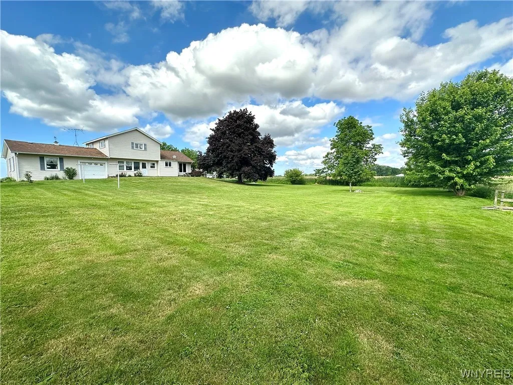 9718 Pearson Road, Hartland, New York 14105, Hartland, New York 14105, 3 Bedrooms Bedrooms, 10 Rooms Rooms,2 BathroomsBathrooms,Residential,Closed,9718 Pearson Road, Hartland, New York 14105,0,B1615804