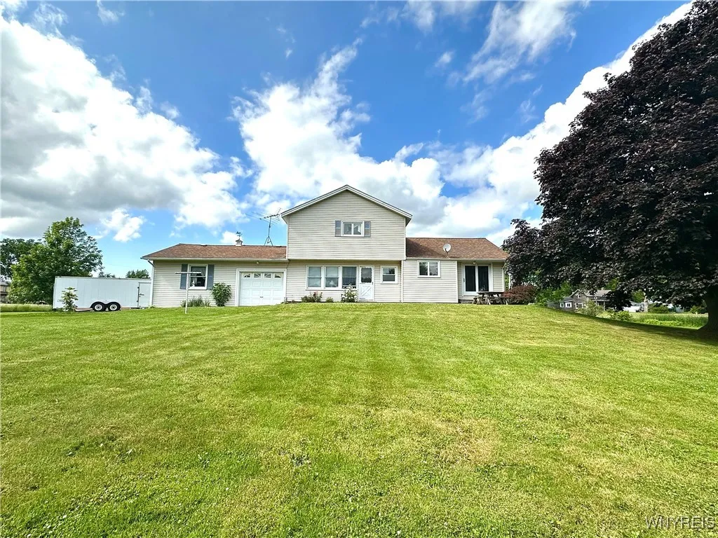 9718 Pearson Road, Hartland, New York 14105, Hartland, New York 14105, 3 Bedrooms Bedrooms, 10 Rooms Rooms,2 BathroomsBathrooms,Residential,Closed,9718 Pearson Road, Hartland, New York 14105,0,B1615804