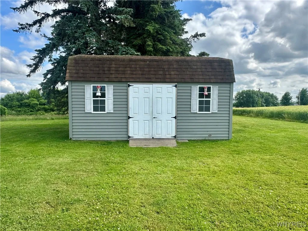 9718 Pearson Road, Hartland, New York 14105, Hartland, New York 14105, 3 Bedrooms Bedrooms, 10 Rooms Rooms,2 BathroomsBathrooms,Residential,Closed,9718 Pearson Road, Hartland, New York 14105,0,B1615804