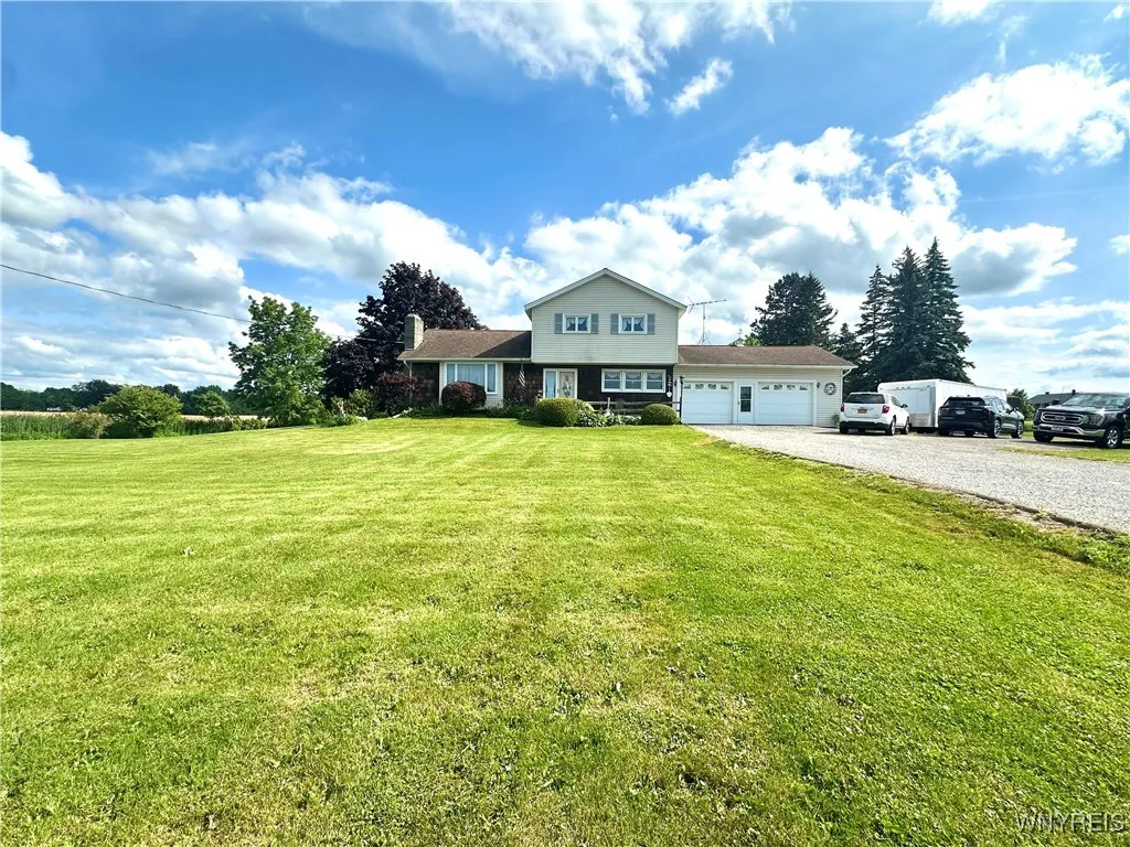9718 Pearson Road, Hartland, New York 14105, Hartland, New York 14105, 3 Bedrooms Bedrooms, 10 Rooms Rooms,2 BathroomsBathrooms,Residential,Closed,9718 Pearson Road, Hartland, New York 14105,0,B1615804