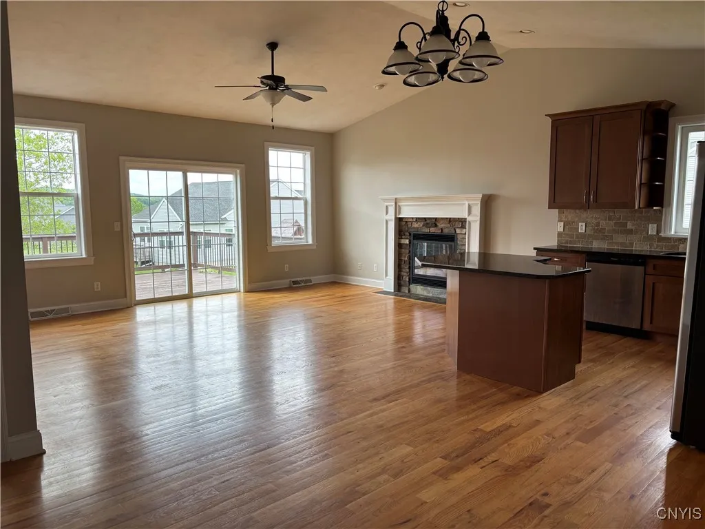 165 Shaker, Camillus, New York 13031, Camillus, New York 13031, 3 Bedrooms Bedrooms, ,2 BathroomsBathrooms,Residential,Closed,165 Shaker, Camillus, New York 13031,S1609265