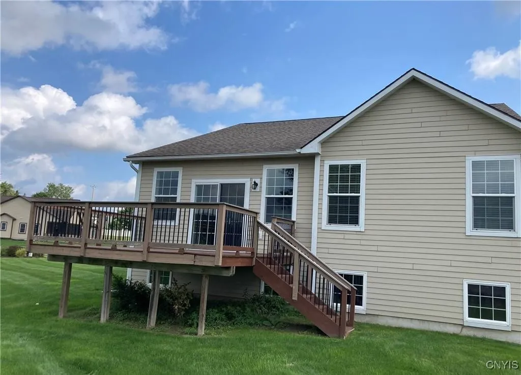165 Shaker, Camillus, New York 13031, Camillus, New York 13031, 3 Bedrooms Bedrooms, ,2 BathroomsBathrooms,Residential,Closed,165 Shaker, Camillus, New York 13031,S1609265
