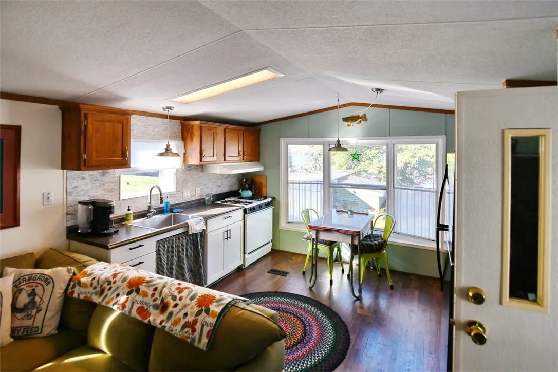 4425 E Lake Road #2, Livonia, New York 14487, Livonia, New York 14487, 2 Bedrooms Bedrooms, 5 Rooms Rooms,1 BathroomBathrooms,Residential,Closed,4425 E Lake Road #2, Livonia, New York 14487,R1615970