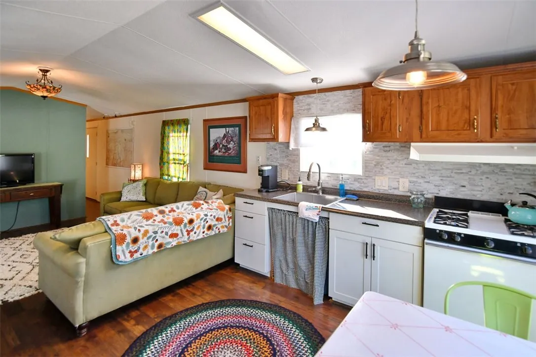 4425 E Lake Road #2, Livonia, New York 14487, Livonia, New York 14487, 2 Bedrooms Bedrooms, 5 Rooms Rooms,1 BathroomBathrooms,Residential,Closed,4425 E Lake Road #2, Livonia, New York 14487,R1615970