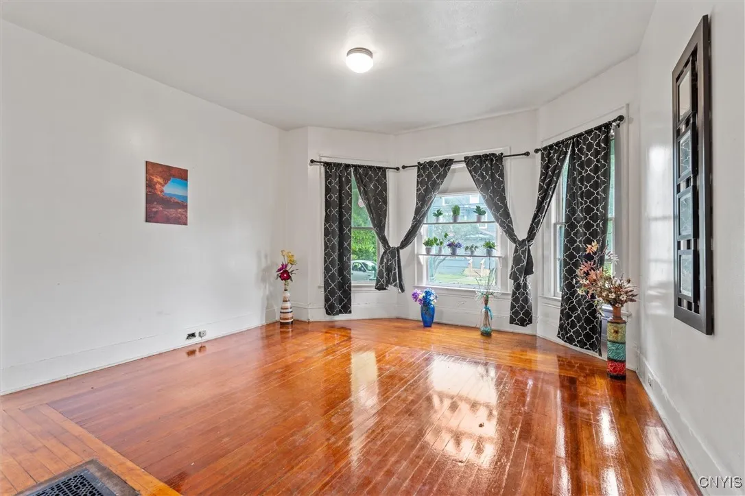 905-07 Tallman Street, Syracuse, New York 13204, Syracuse, New York 13204, 6 Bedrooms Bedrooms, ,4 BathroomsBathrooms,Residential,Closed,905-07 Tallman Street, Syracuse, New York 13204,0,S1615501