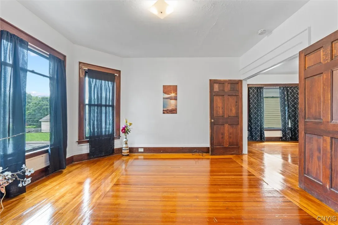 905-07 Tallman Street, Syracuse, New York 13204, Syracuse, New York 13204, 6 Bedrooms Bedrooms, ,4 BathroomsBathrooms,Residential,Closed,905-07 Tallman Street, Syracuse, New York 13204,0,S1615501