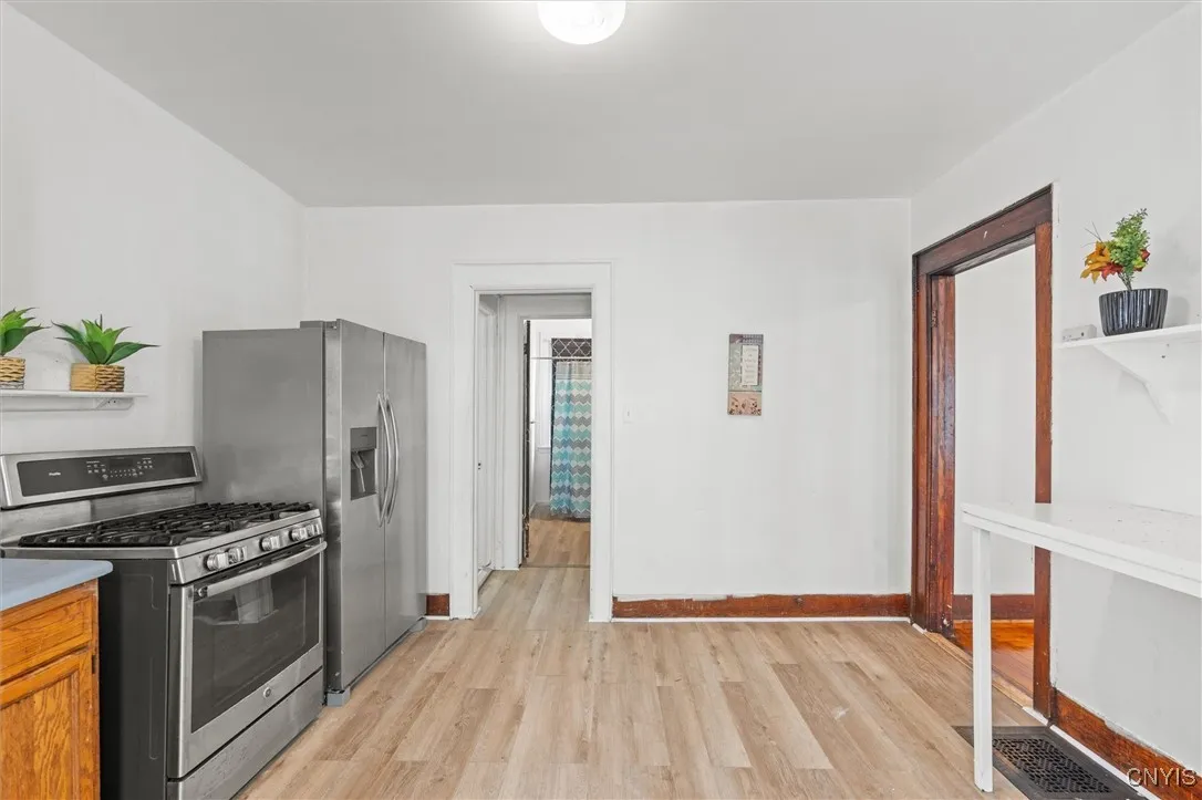 905-07 Tallman Street, Syracuse, New York 13204, Syracuse, New York 13204, 6 Bedrooms Bedrooms, ,4 BathroomsBathrooms,Residential,Closed,905-07 Tallman Street, Syracuse, New York 13204,0,S1615501