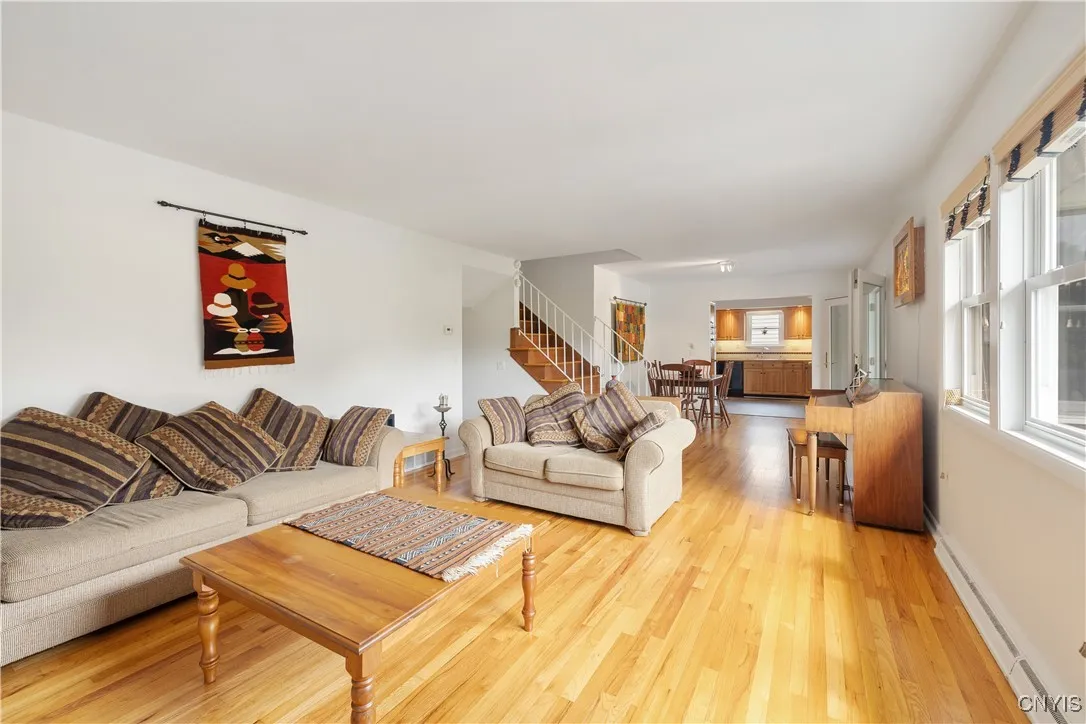 307 Fayette Drive, Manlius, New York 13066, Manlius, New York 13066, 3 Bedrooms Bedrooms, 8 Rooms Rooms,2 BathroomsBathrooms,Residential,Closed,307 Fayette Drive, Manlius, New York 13066,0,S1615401