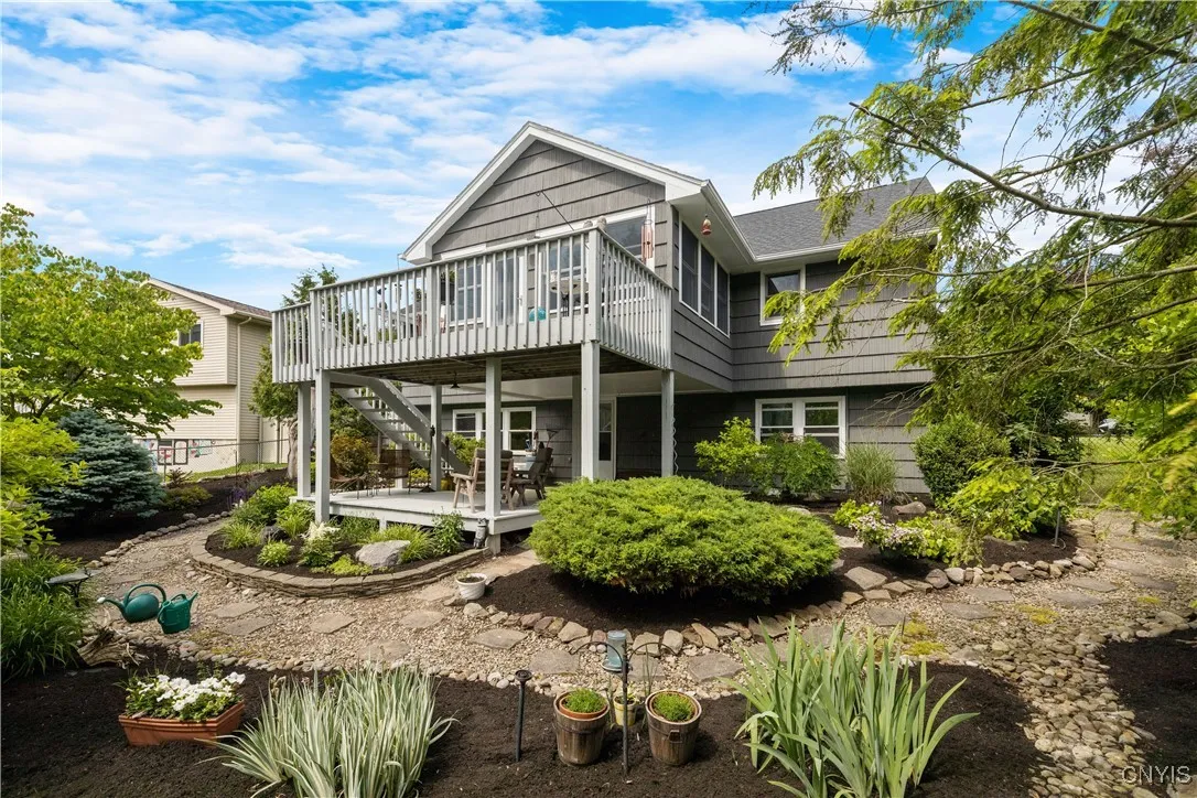 307 Fayette Drive, Manlius, New York 13066, Manlius, New York 13066, 3 Bedrooms Bedrooms, 8 Rooms Rooms,2 BathroomsBathrooms,Residential,Closed,307 Fayette Drive, Manlius, New York 13066,0,S1615401