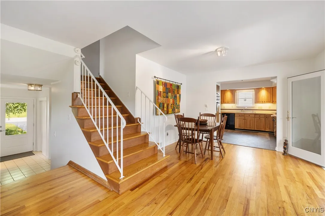 307 Fayette Drive, Manlius, New York 13066, Manlius, New York 13066, 3 Bedrooms Bedrooms, 8 Rooms Rooms,2 BathroomsBathrooms,Residential,Closed,307 Fayette Drive, Manlius, New York 13066,0,S1615401
