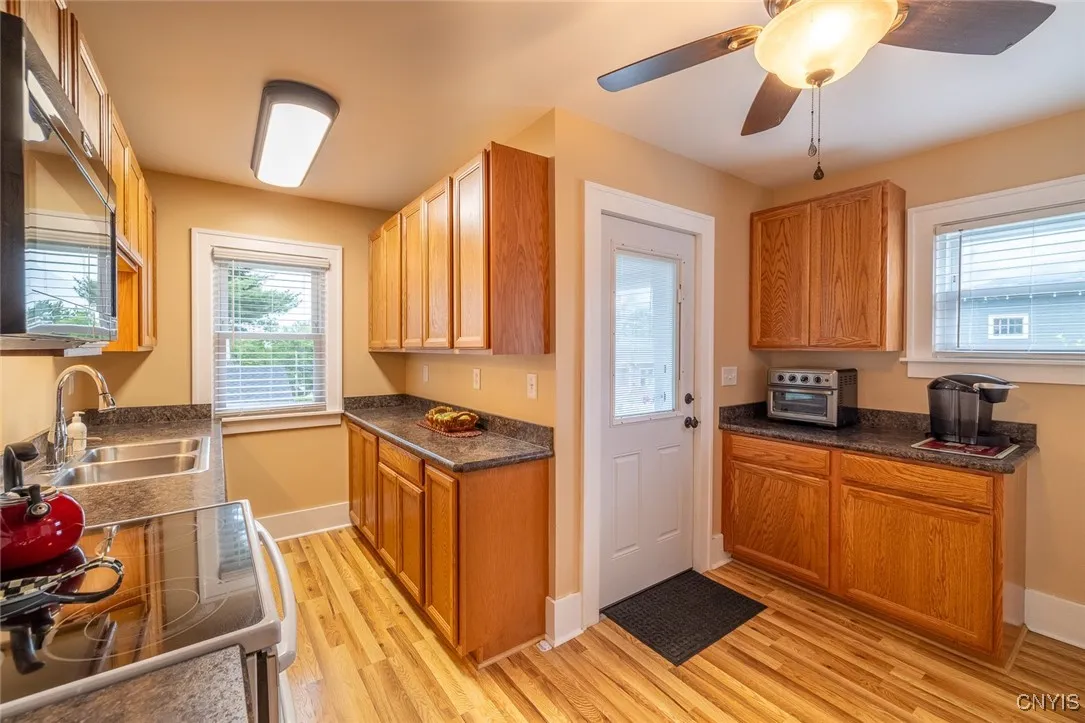 7000 Darlington Road, Syracuse, New York 13208, Syracuse, New York 13208, 2 Bedrooms Bedrooms, 6 Rooms Rooms,2 BathroomsBathrooms,Residential,Closed,7000 Darlington Road, Syracuse, New York 13208,0,S1616466