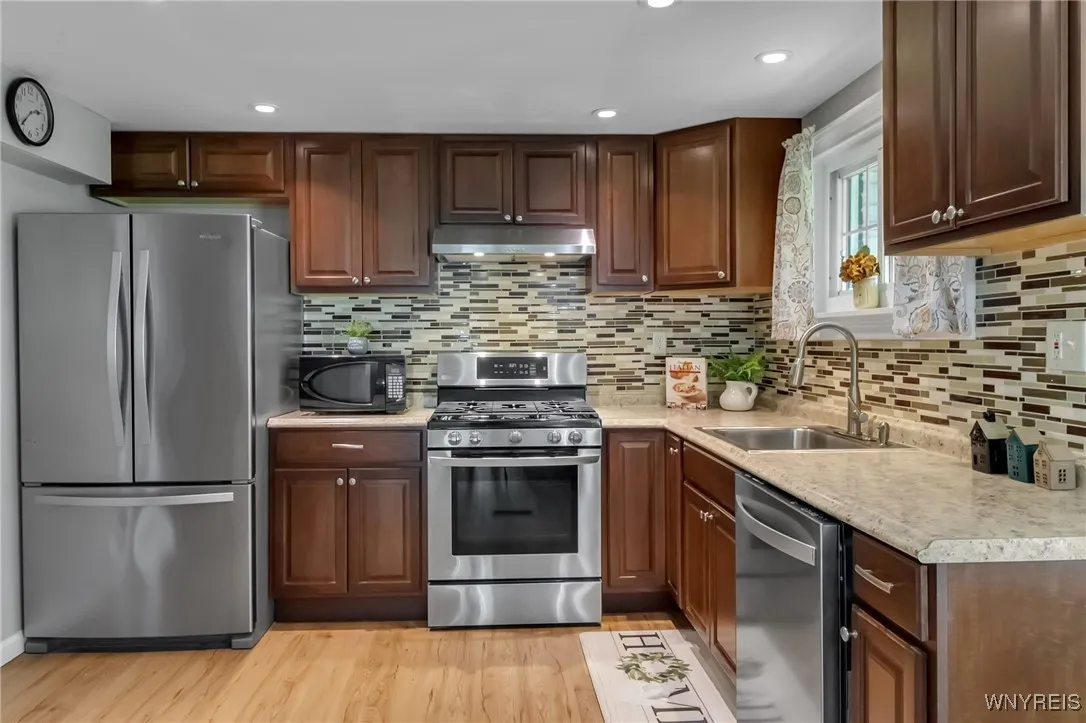 534 Aurora St Street, Lancaster, New York 14086, Lancaster, New York 14086, 4 Bedrooms Bedrooms, 6 Rooms Rooms,1 BathroomBathrooms,Residential,Closed,534 Aurora St Street, Lancaster, New York 14086,0,B1616371