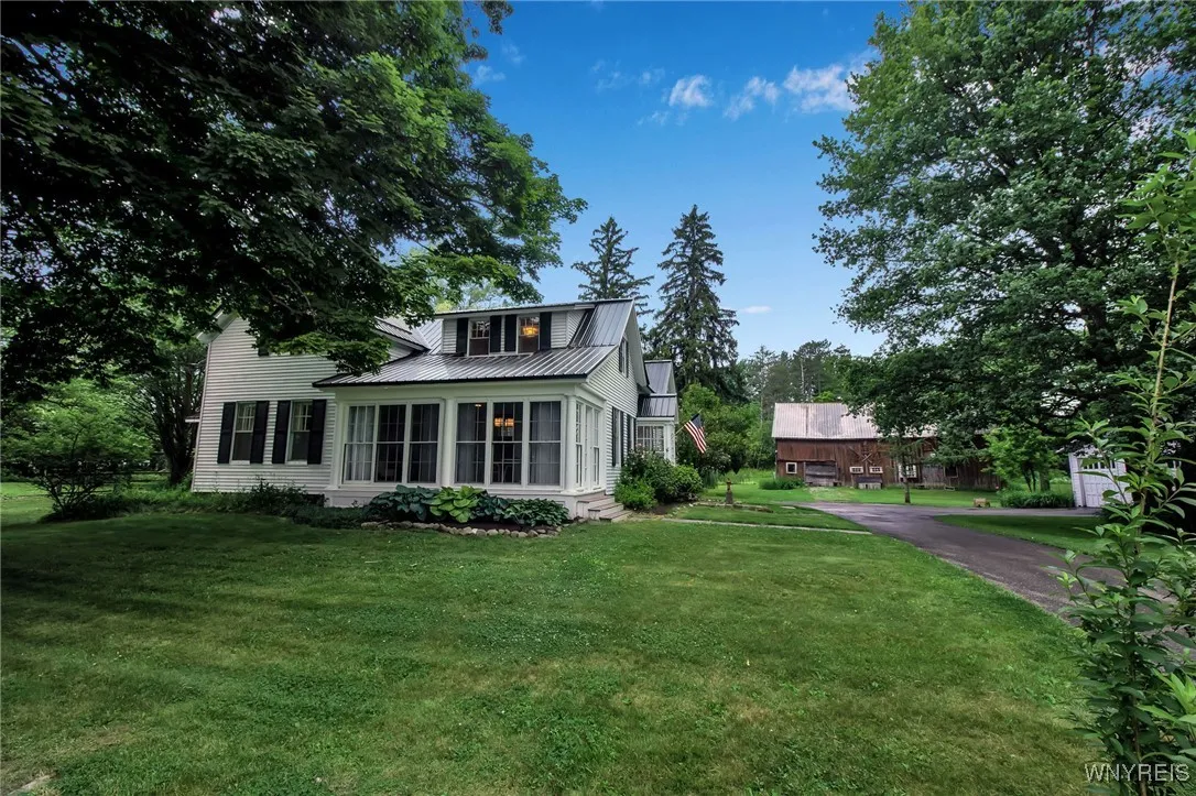 718 Jewett Holmwood Road, Aurora, New York 14052, Aurora, New York 14052, 3 Bedrooms Bedrooms, 11 Rooms Rooms,2 BathroomsBathrooms,Residential,Closed,718 Jewett Holmwood Road, Aurora, New York 14052,0,B1616305
