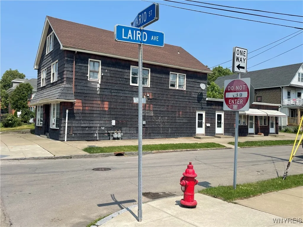 387 Ontario Street, Buffalo, New York 14207, Buffalo, New York 14207, 4 Bedrooms Bedrooms, ,2 BathroomsBathrooms,Residential,For Sale,387 Ontario Street, Buffalo, New York 14207,B1616605