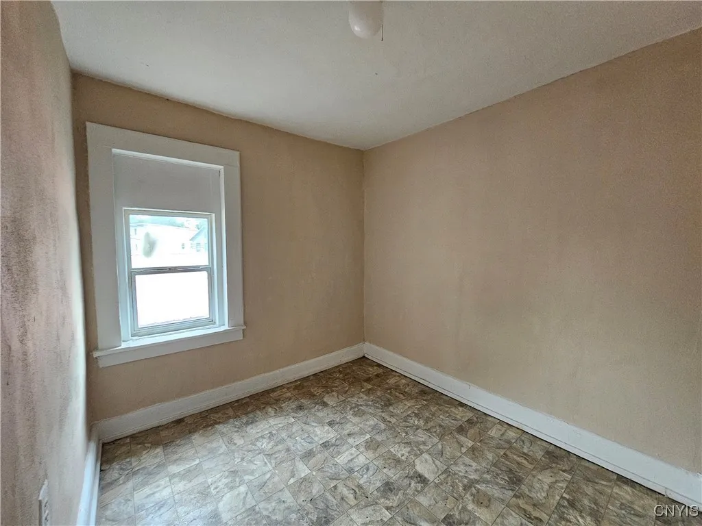 1230 Court Street, Utica, New York 13502, Utica, New York 13502, 6 Bedrooms Bedrooms, ,Multi Family,For Sale,1230 Court Street, Utica, New York 13502,S1616618
