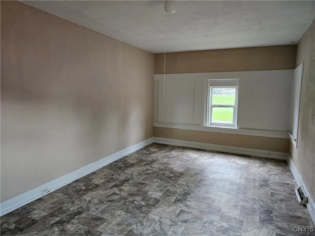 1230 Court Street, Utica, New York 13502, Utica, New York 13502, 6 Bedrooms Bedrooms, ,Multi Family,For Sale,1230 Court Street, Utica, New York 13502,S1616618