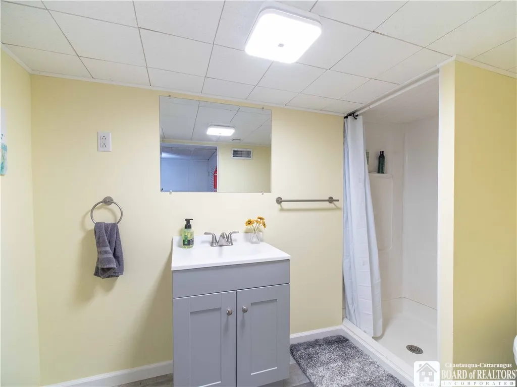 43 Case Avenue, Busti, New York 14750, Busti, New York 14750, 3 Bedrooms Bedrooms, 9 Rooms Rooms,2 BathroomsBathrooms,Residential,Closed,43 Case Avenue, Busti, New York 14750,R1616627