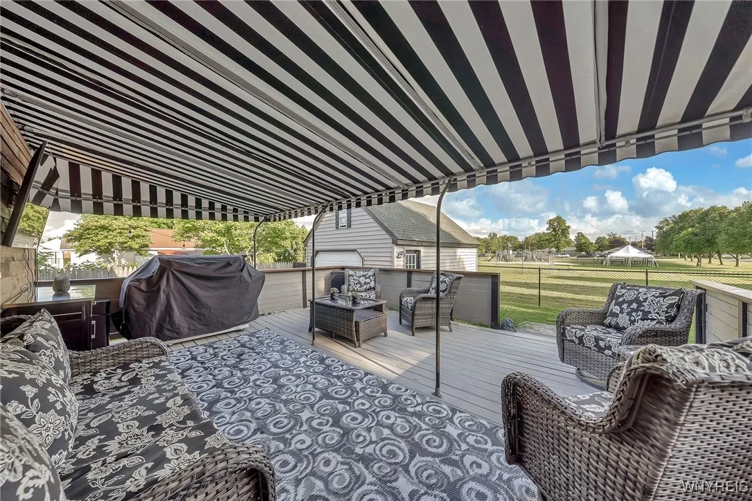 2001 Como Park Boulevard, Lancaster, New York 1408, Lancaster, New York 14086, 2 Bedrooms Bedrooms, 5 Rooms Rooms,1 BathroomBathrooms,Residential,Closed,2001 Como Park Boulevard, Lancaster, New York 1408,0,B1614581