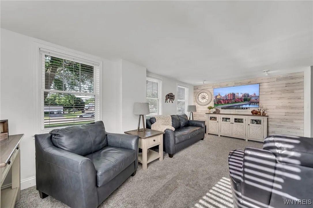 2001 Como Park Boulevard, Lancaster, New York 1408, Lancaster, New York 14086, 2 Bedrooms Bedrooms, 5 Rooms Rooms,1 BathroomBathrooms,Residential,Closed,2001 Como Park Boulevard, Lancaster, New York 1408,0,B1614581