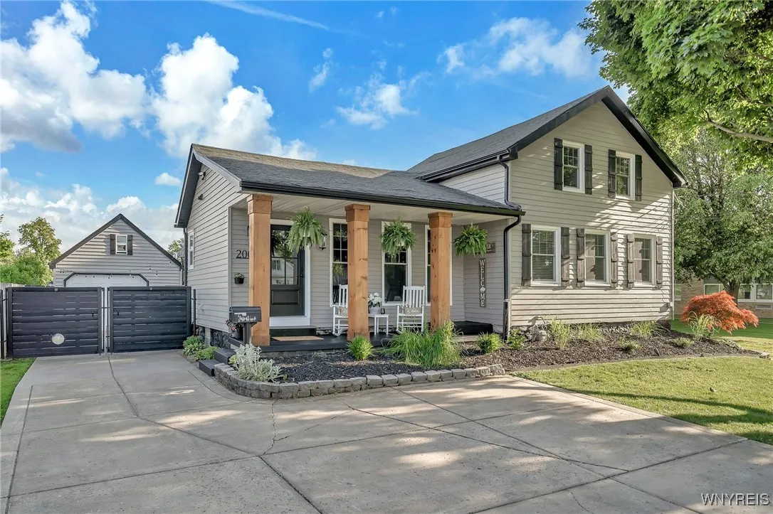 2001 Como Park Boulevard, Lancaster, New York 1408, Lancaster, New York 14086, 2 Bedrooms Bedrooms, 5 Rooms Rooms,1 BathroomBathrooms,Residential,Closed,2001 Como Park Boulevard, Lancaster, New York 1408,0,B1614581