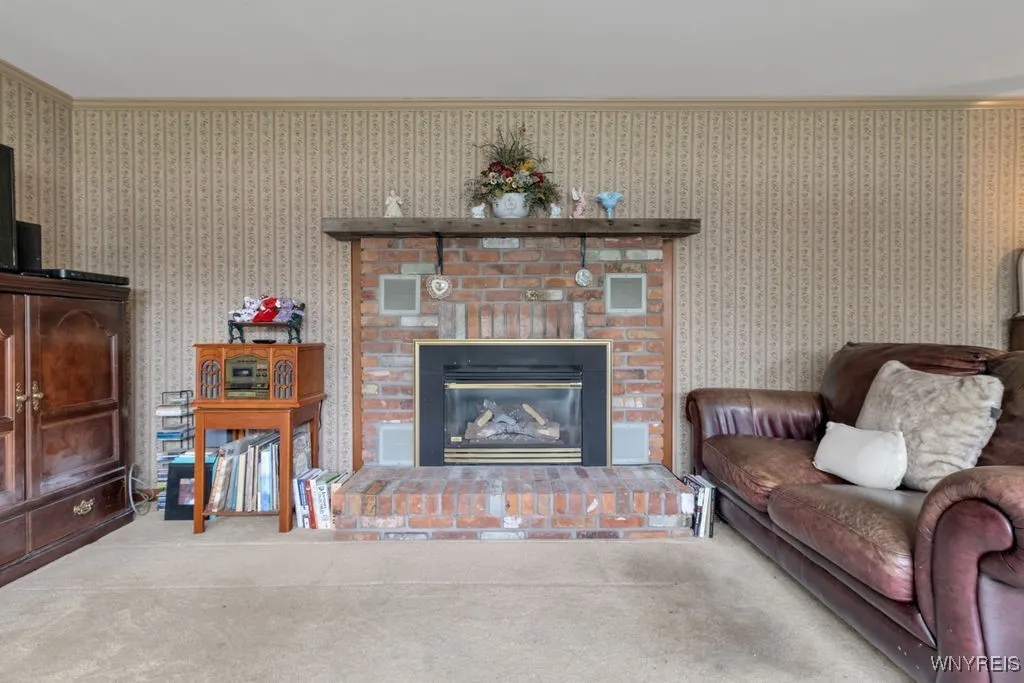 5525 Salt Road, Clarence, New York 14031, Clarence, New York 14031, 3 Bedrooms Bedrooms, 6 Rooms Rooms,2 BathroomsBathrooms,Residential,Closed,5525 Salt Road, Clarence, New York 14031,0,B1616489