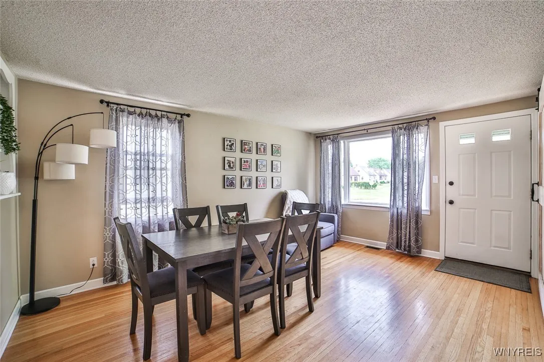 37 Rosary Boulevard, Cheektowaga, New York 14225, Cheektowaga, New York 14225, 3 Bedrooms Bedrooms, 8 Rooms Rooms,1 BathroomBathrooms,Residential,Closed,37 Rosary Boulevard, Cheektowaga, New York 14225,0,B1615151