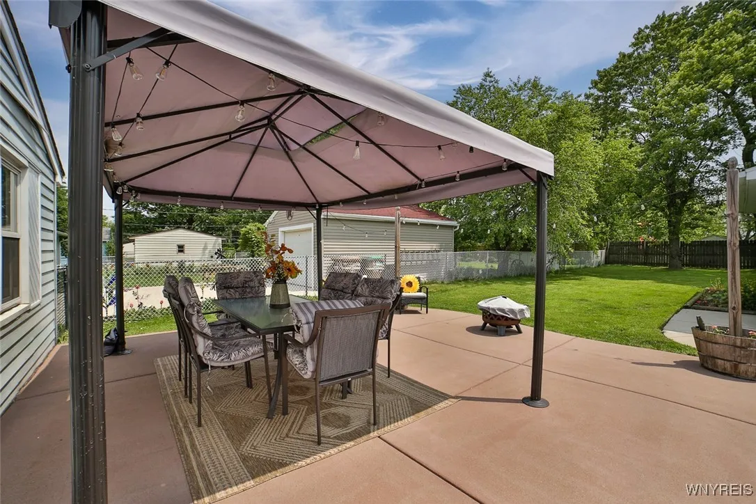 37 Rosary Boulevard, Cheektowaga, New York 14225, Cheektowaga, New York 14225, 3 Bedrooms Bedrooms, 8 Rooms Rooms,1 BathroomBathrooms,Residential,Closed,37 Rosary Boulevard, Cheektowaga, New York 14225,0,B1615151