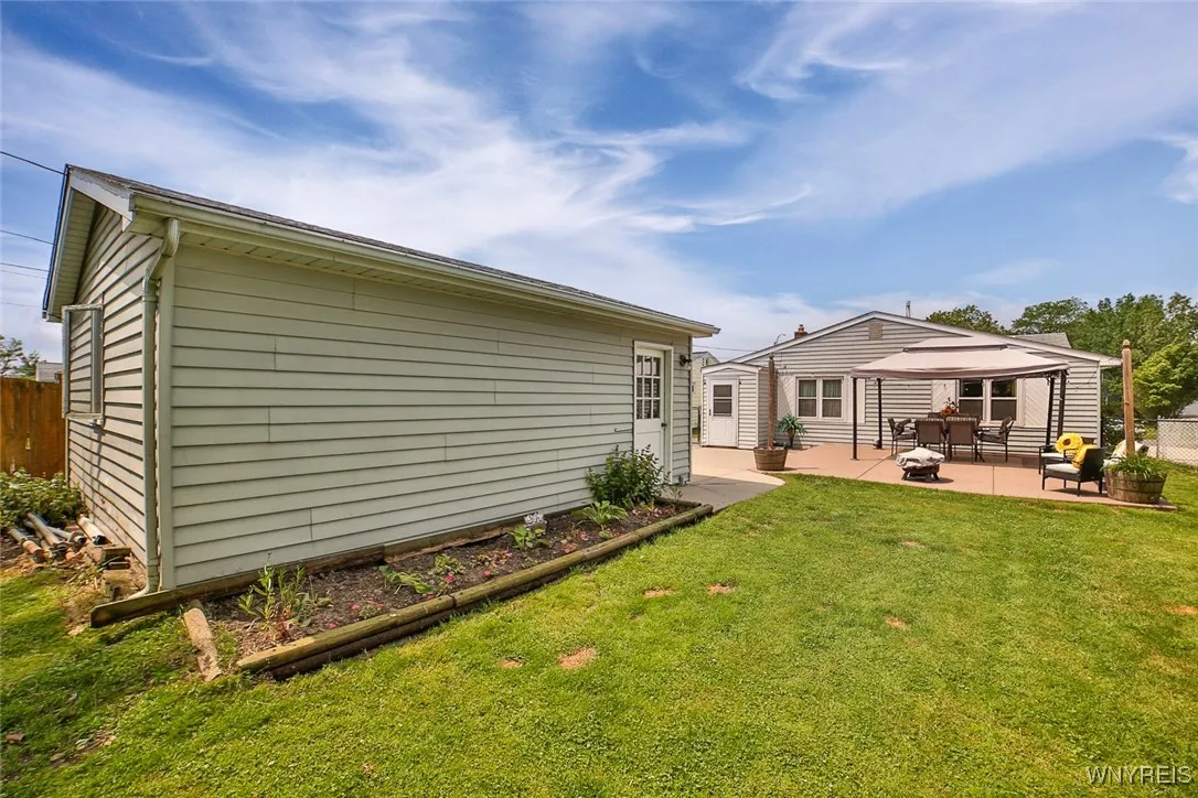 37 Rosary Boulevard, Cheektowaga, New York 14225, Cheektowaga, New York 14225, 3 Bedrooms Bedrooms, 8 Rooms Rooms,1 BathroomBathrooms,Residential,Closed,37 Rosary Boulevard, Cheektowaga, New York 14225,0,B1615151