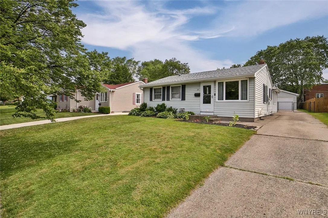 37 Rosary Boulevard, Cheektowaga, New York 14225, Cheektowaga, New York 14225, 3 Bedrooms Bedrooms, 8 Rooms Rooms,1 BathroomBathrooms,Residential,Closed,37 Rosary Boulevard, Cheektowaga, New York 14225,0,B1615151