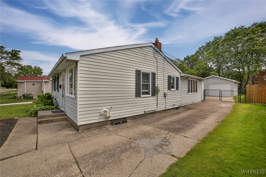 37 Rosary Boulevard, Cheektowaga, New York 14225, Cheektowaga, New York 14225, 3 Bedrooms Bedrooms, 8 Rooms Rooms,1 BathroomBathrooms,Residential,Closed,37 Rosary Boulevard, Cheektowaga, New York 14225,0,B1615151