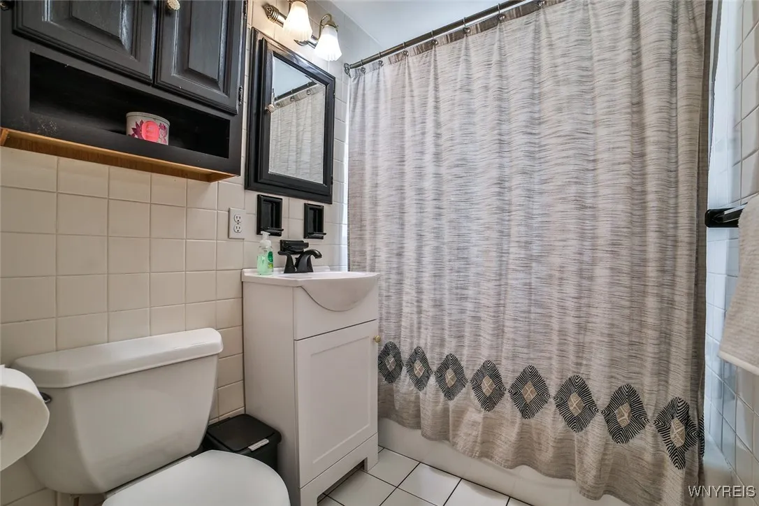 37 Rosary Boulevard, Cheektowaga, New York 14225, Cheektowaga, New York 14225, 3 Bedrooms Bedrooms, 8 Rooms Rooms,1 BathroomBathrooms,Residential,Closed,37 Rosary Boulevard, Cheektowaga, New York 14225,0,B1615151
