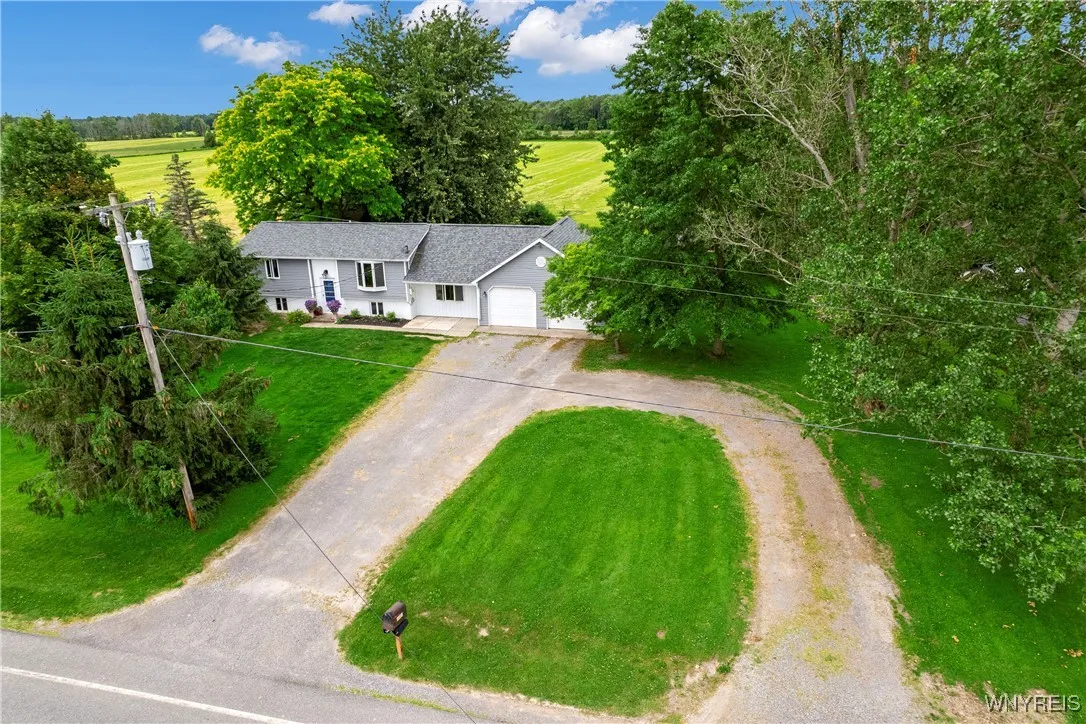 9772 Fargo Road, Darien, New York 14036, Darien, New York 14036, 4 Bedrooms Bedrooms, 8 Rooms Rooms,2 BathroomsBathrooms,Residential,Closed,9772 Fargo Road, Darien, New York 14036,B1615396