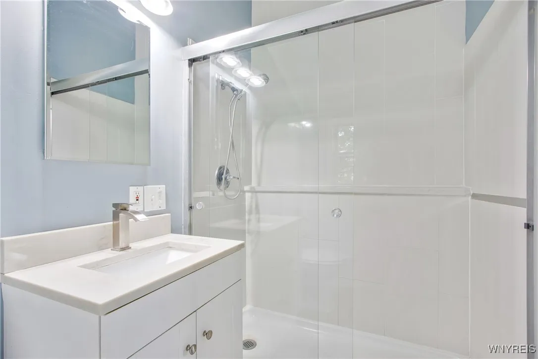 9772 Fargo Road, Darien, New York 14036, Darien, New York 14036, 4 Bedrooms Bedrooms, 8 Rooms Rooms,2 BathroomsBathrooms,Residential,Closed,9772 Fargo Road, Darien, New York 14036,B1615396