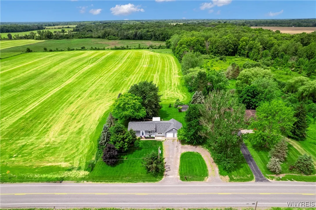 9772 Fargo Road, Darien, New York 14036, Darien, New York 14036, 4 Bedrooms Bedrooms, 8 Rooms Rooms,2 BathroomsBathrooms,Residential,Closed,9772 Fargo Road, Darien, New York 14036,B1615396