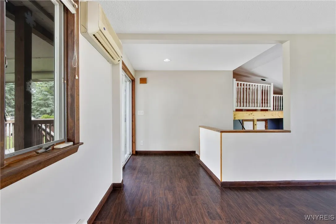 9772 Fargo Road, Darien, New York 14036, Darien, New York 14036, 4 Bedrooms Bedrooms, 8 Rooms Rooms,2 BathroomsBathrooms,Residential,Closed,9772 Fargo Road, Darien, New York 14036,B1615396