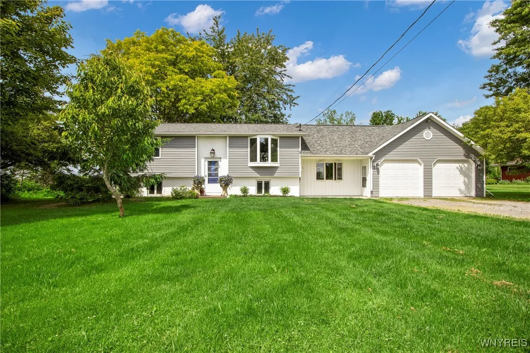 9772 Fargo Road, Darien, New York 14036, Darien, New York 14036, 4 Bedrooms Bedrooms, 8 Rooms Rooms,2 BathroomsBathrooms,Residential,Closed,9772 Fargo Road, Darien, New York 14036,B1615396
