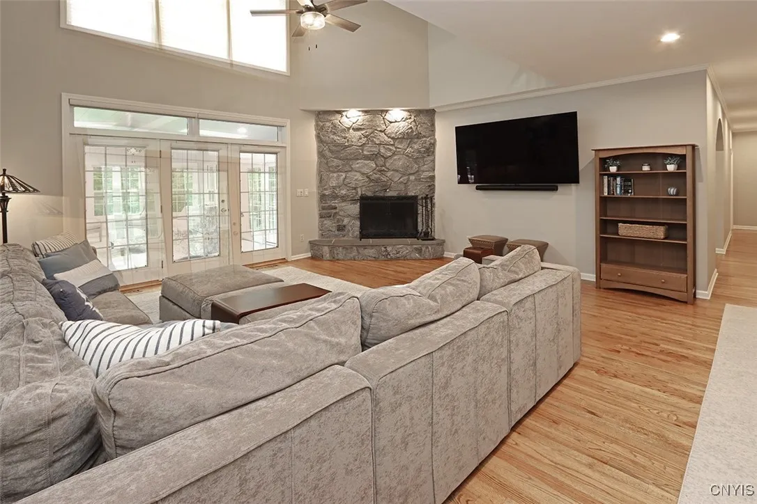 8426 Hobnail Road, Manlius, New York 13104, Manlius, New York 13104, 5 Bedrooms Bedrooms, 13 Rooms Rooms,3 BathroomsBathrooms,Residential,Closed,8426 Hobnail Road, Manlius, New York 13104,S1616004