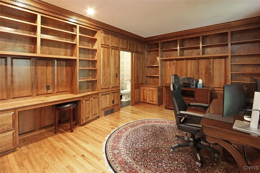 8426 Hobnail Road, Manlius, New York 13104, Manlius, New York 13104, 5 Bedrooms Bedrooms, 13 Rooms Rooms,3 BathroomsBathrooms,Residential,Closed,8426 Hobnail Road, Manlius, New York 13104,S1616004