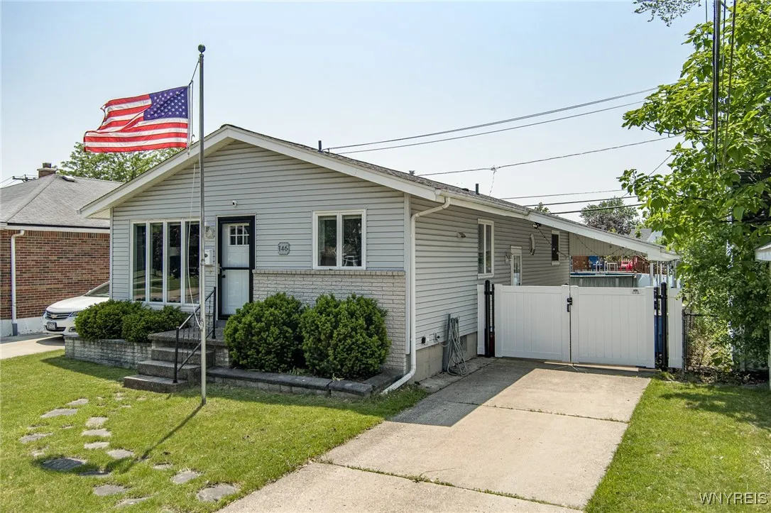 146 Woodcrest Drive, Amherst, New York 14226, Amherst, New York 14226, 2 Bedrooms Bedrooms, 6 Rooms Rooms,1 BathroomBathrooms,Residential,Closed,146 Woodcrest Drive, Amherst, New York 14226,0,B1615420