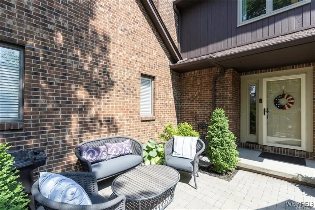 61 Hidden Ridge Common, Amherst, New York 14221, Amherst, New York 14221, 3 Bedrooms Bedrooms, 6 Rooms Rooms,3 BathroomsBathrooms,Residential,Closed,61 Hidden Ridge Common, Amherst, New York 14221,B1616698