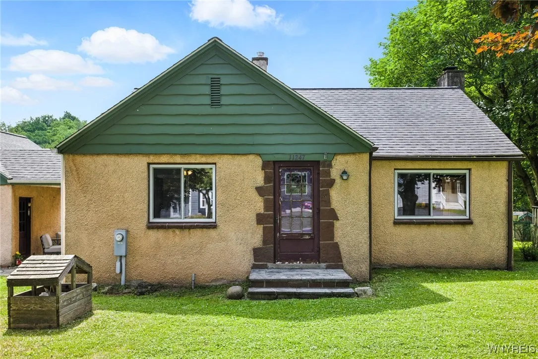 11247 Genesee St, Alexander, New York 14011, Alexander, New York 14011, 3 Bedrooms Bedrooms, 9 Rooms Rooms,1 BathroomBathrooms,Residential,Closed,11247 Genesee St, Alexander, New York 14011,0,B1616625