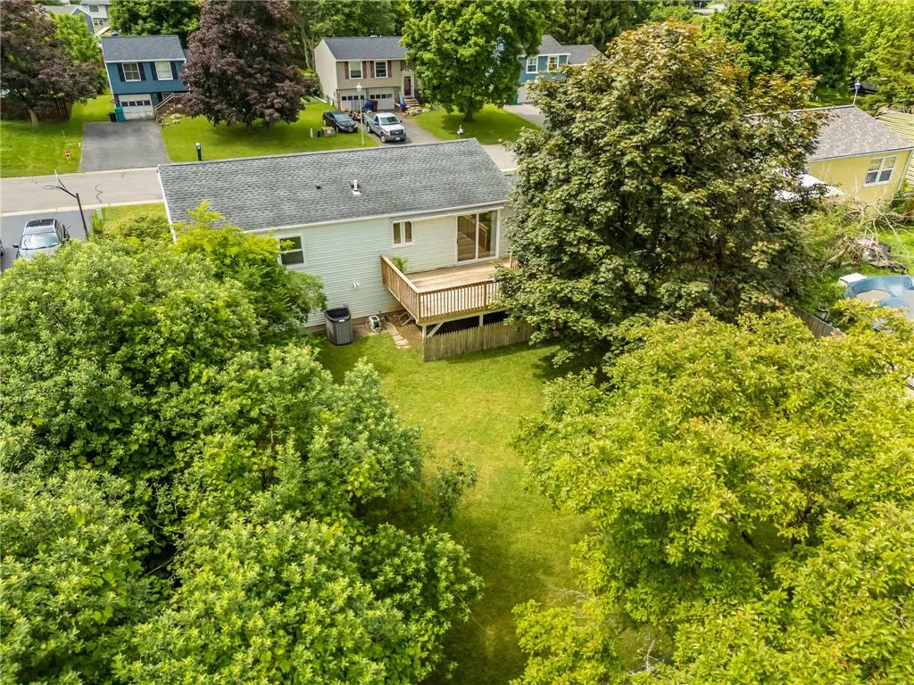 1611 Wheatstone Drive, Farmington, New York 14425, Farmington, New York 14425, 3 Bedrooms Bedrooms, 9 Rooms Rooms,1 BathroomBathrooms,Residential,Closed,1611 Wheatstone Drive, Farmington, New York 14425,R1614179