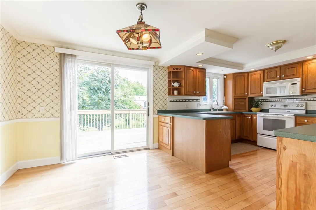 1611 Wheatstone Drive, Farmington, New York 14425, Farmington, New York 14425, 3 Bedrooms Bedrooms, 9 Rooms Rooms,1 BathroomBathrooms,Residential,Closed,1611 Wheatstone Drive, Farmington, New York 14425,R1614179