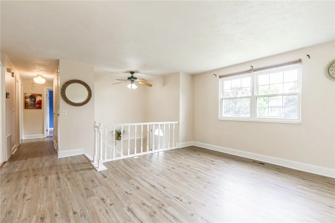 1611 Wheatstone Drive, Farmington, New York 14425, Farmington, New York 14425, 3 Bedrooms Bedrooms, 9 Rooms Rooms,1 BathroomBathrooms,Residential,Closed,1611 Wheatstone Drive, Farmington, New York 14425,R1614179