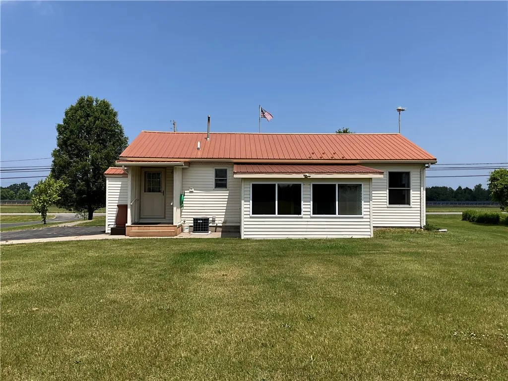 13810 Waterport Carlton Road, Carlton, New York 14, Carlton, New York 14411, 2 Bedrooms Bedrooms, 5 Rooms Rooms,1 BathroomBathrooms,Residential,Closed,13810 Waterport Carlton Road, Carlton, New York 14,0,R1616662