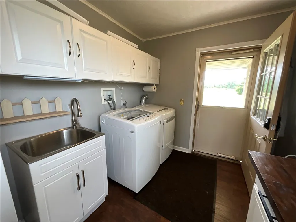 13810 Waterport Carlton Road, Carlton, New York 14, Carlton, New York 14411, 2 Bedrooms Bedrooms, 5 Rooms Rooms,1 BathroomBathrooms,Residential,Closed,13810 Waterport Carlton Road, Carlton, New York 14,0,R1616662