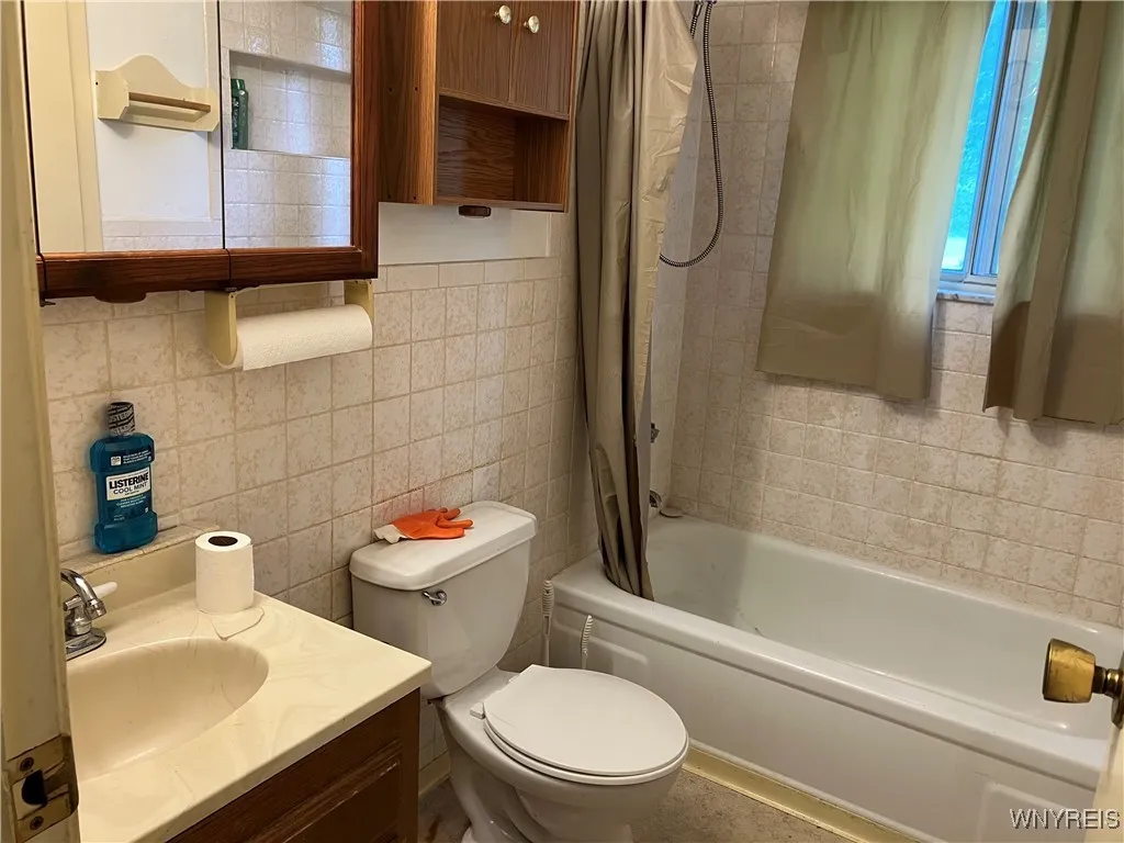1300 Cain Road, Porter, New York 14174, Porter, New York 14174, 3 Bedrooms Bedrooms, 7 Rooms Rooms,2 BathroomsBathrooms,Residential,Closed,1300 Cain Road, Porter, New York 14174,0,B1616679